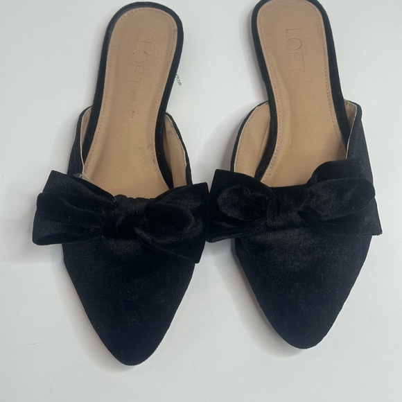 LOFT BLACK VELVET w/BOW Pointed TOE Comfy MULES Size 9M EUC - Picture 5 of 10